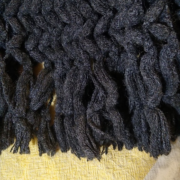 Scarf - Picture 4 of 6